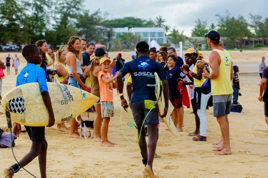 Inhambane campeonato de surf
